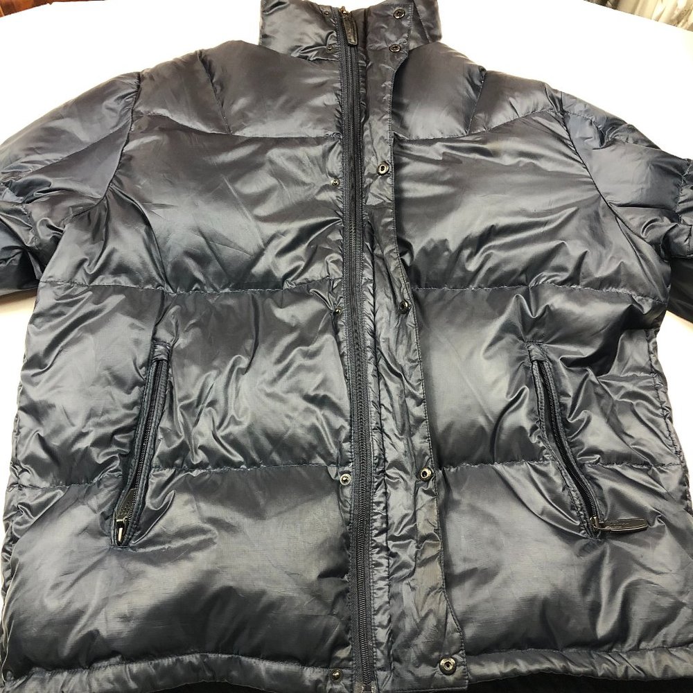 SOLD - Tumi Navy Blue Packable Down Puffer Jacket - Picture 11 of 17